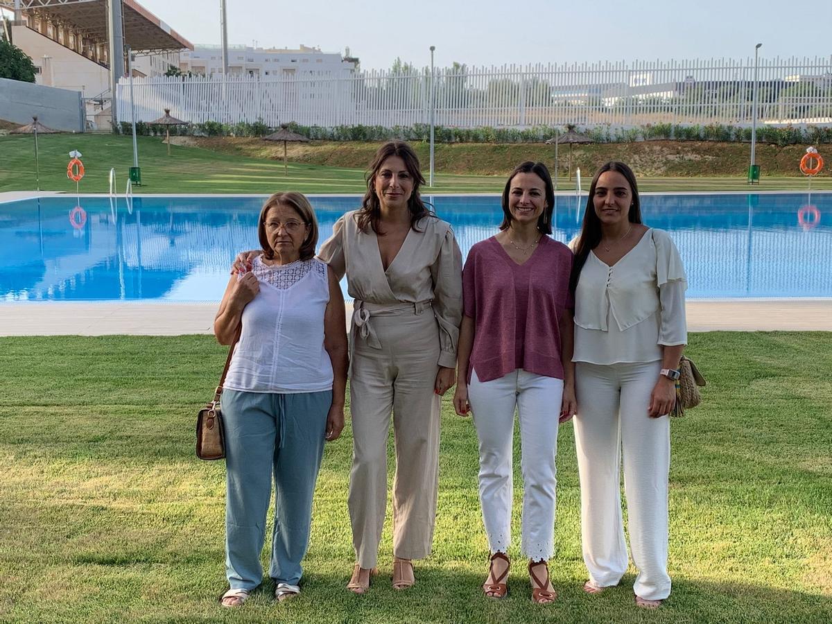 La nueva piscina municipal de Ronda lleva el nombre de Manolo López.