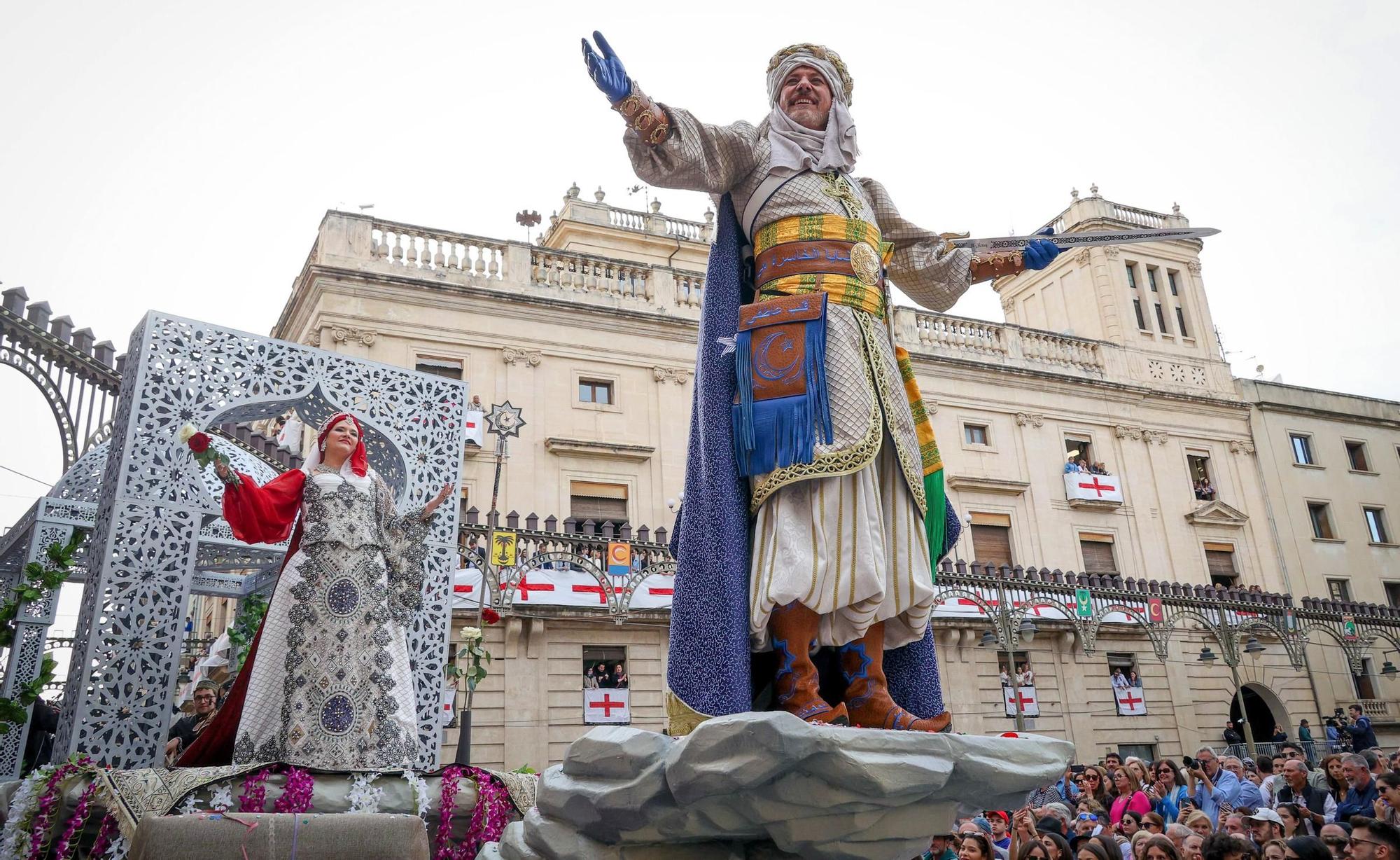 La Entrada Mora de Alcoy devuelve a la vida a Al-Azraq