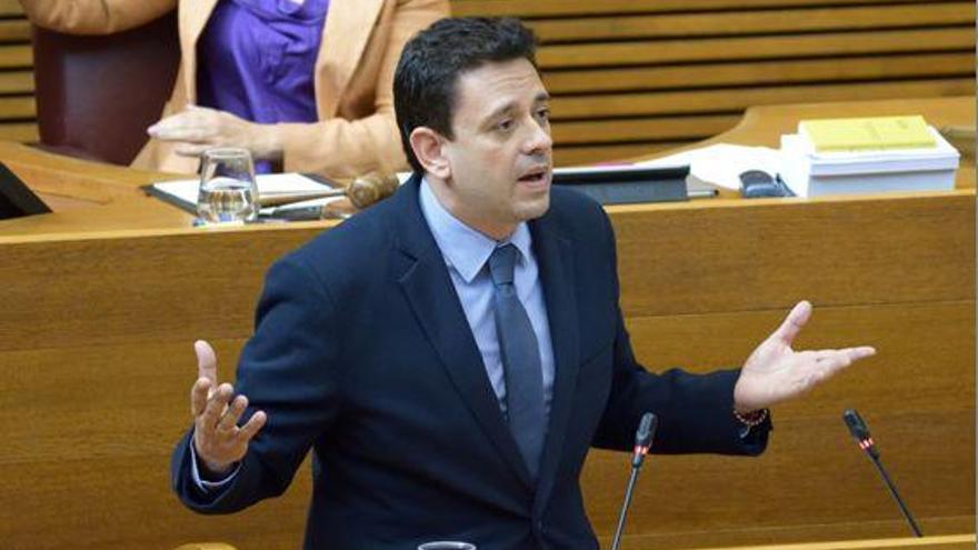 El PP insta a Montón a dimitir tras el varapalo judicial