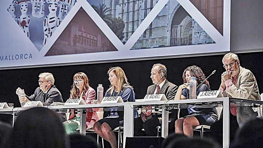 Velasco, Cruz, la consellera Gómez, Fuster, Raurell y Joan Riera.