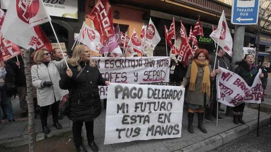 Feafes acude a Vergeles para buscar una solución al impago de nóminas