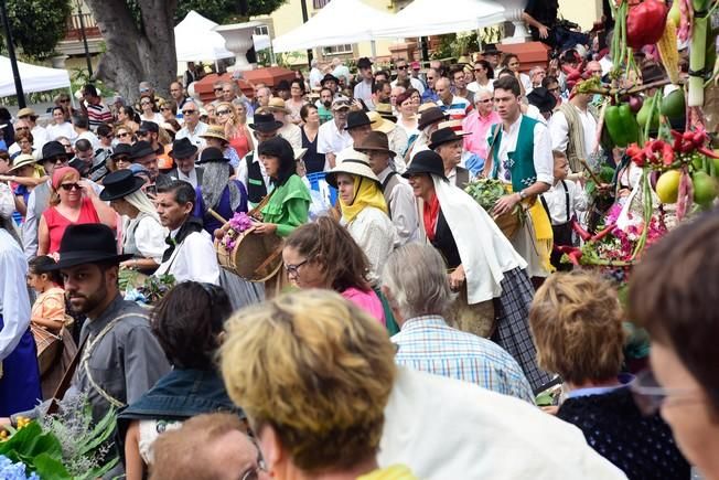 Procesion y Romeria por las Fiestas de las ...