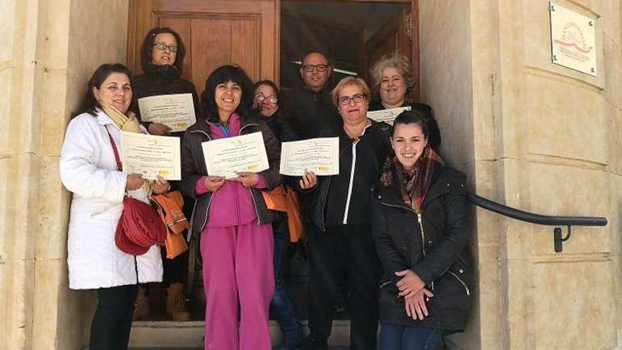 Alumnos del curso de comunicación desarrollado en Corrales.