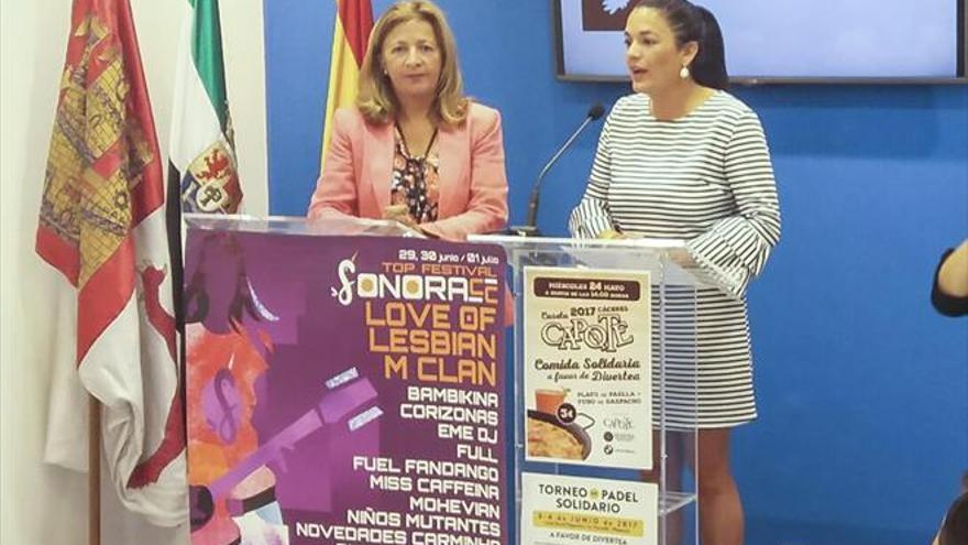 Tres actividades recaudan en Cáceres fondos a beneficio de la asociación Divertea