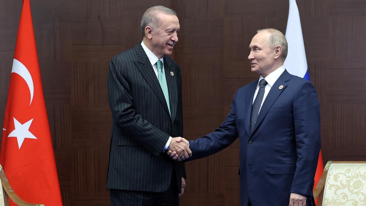 El presidente turco, Recep Tayyip Erdogan, y su homólogo ruso, Vladímir Putin.