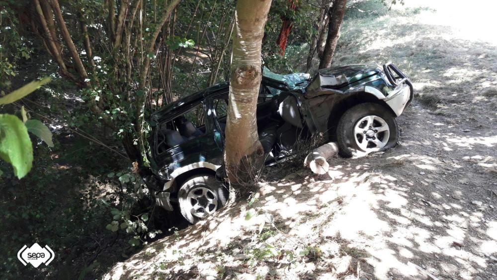 Dos heridos en un accidente en Cangas del Narcea