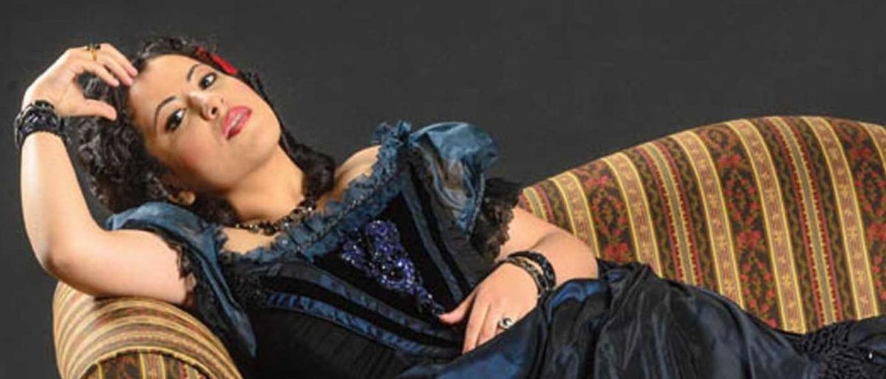 La soprano mexicana María Karzarava. |