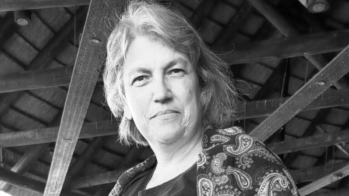 O premio dedícase á memoria da profesora Lucía Iglesias da Cunha