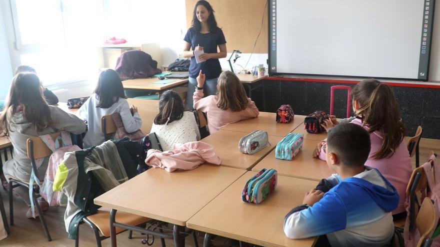 El curso escolar arrancará en Santiago con un saldo negativo de siete profesores en Primaria