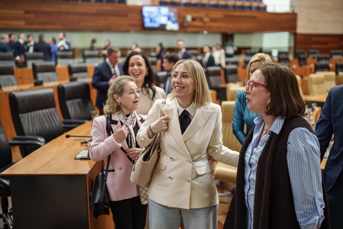María Guardiola en la segunda sesión del debate de investidura a María Guardiola