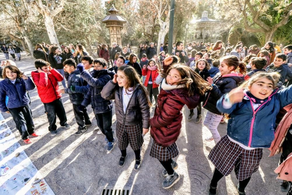 Acto conmemorativo del Día de la Paz en Alcoy.