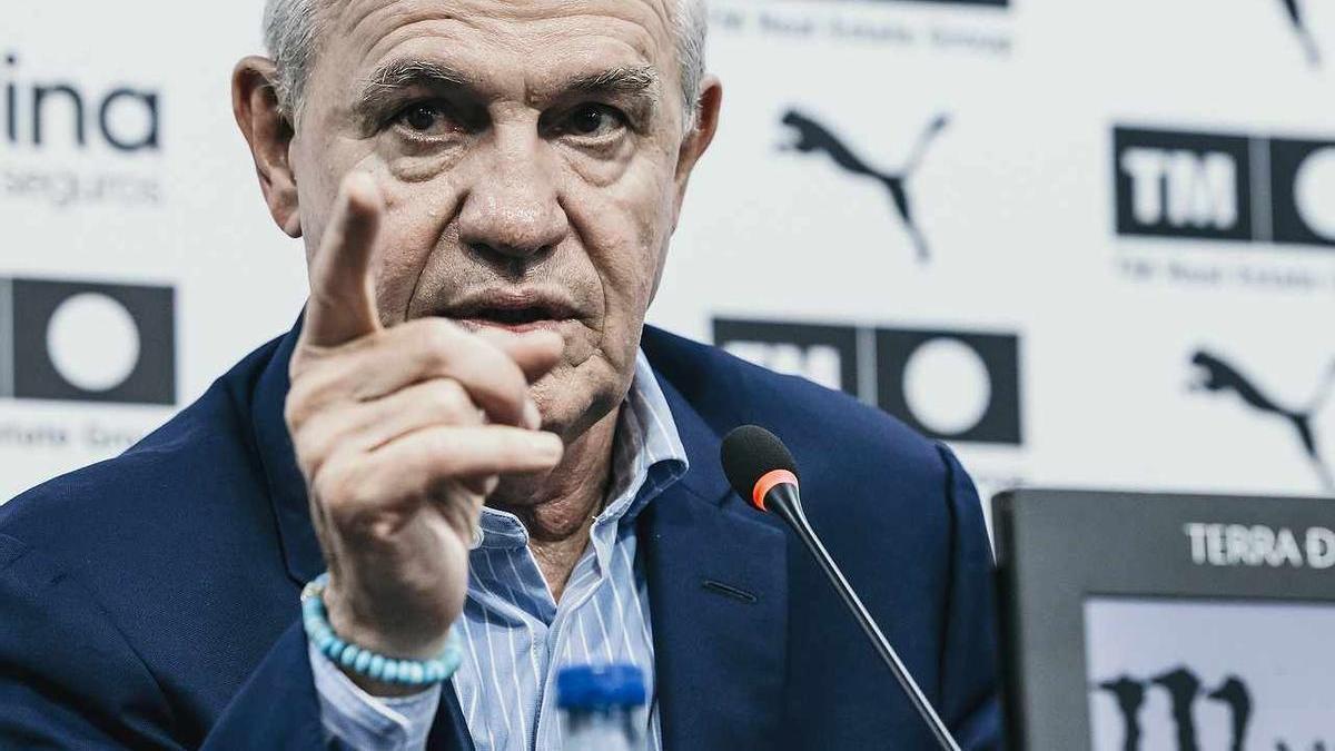 arranca la carrera por la titularidad en el Valencia CF