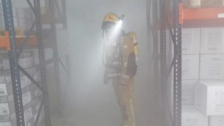 Un instante del simulacro celebrado esta mañana en el Hospital General de Elche