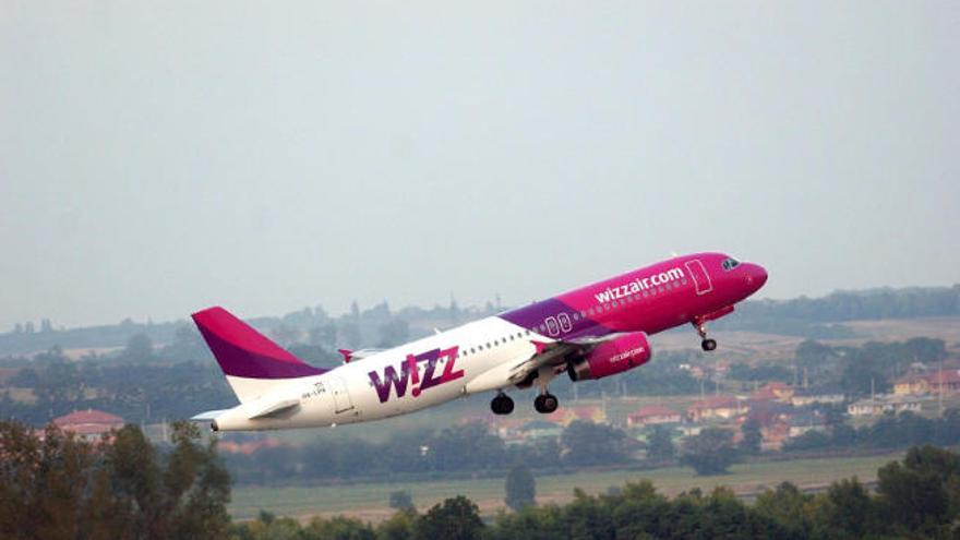 Una aeronave de la compañía de bajo coste Wizz Air.