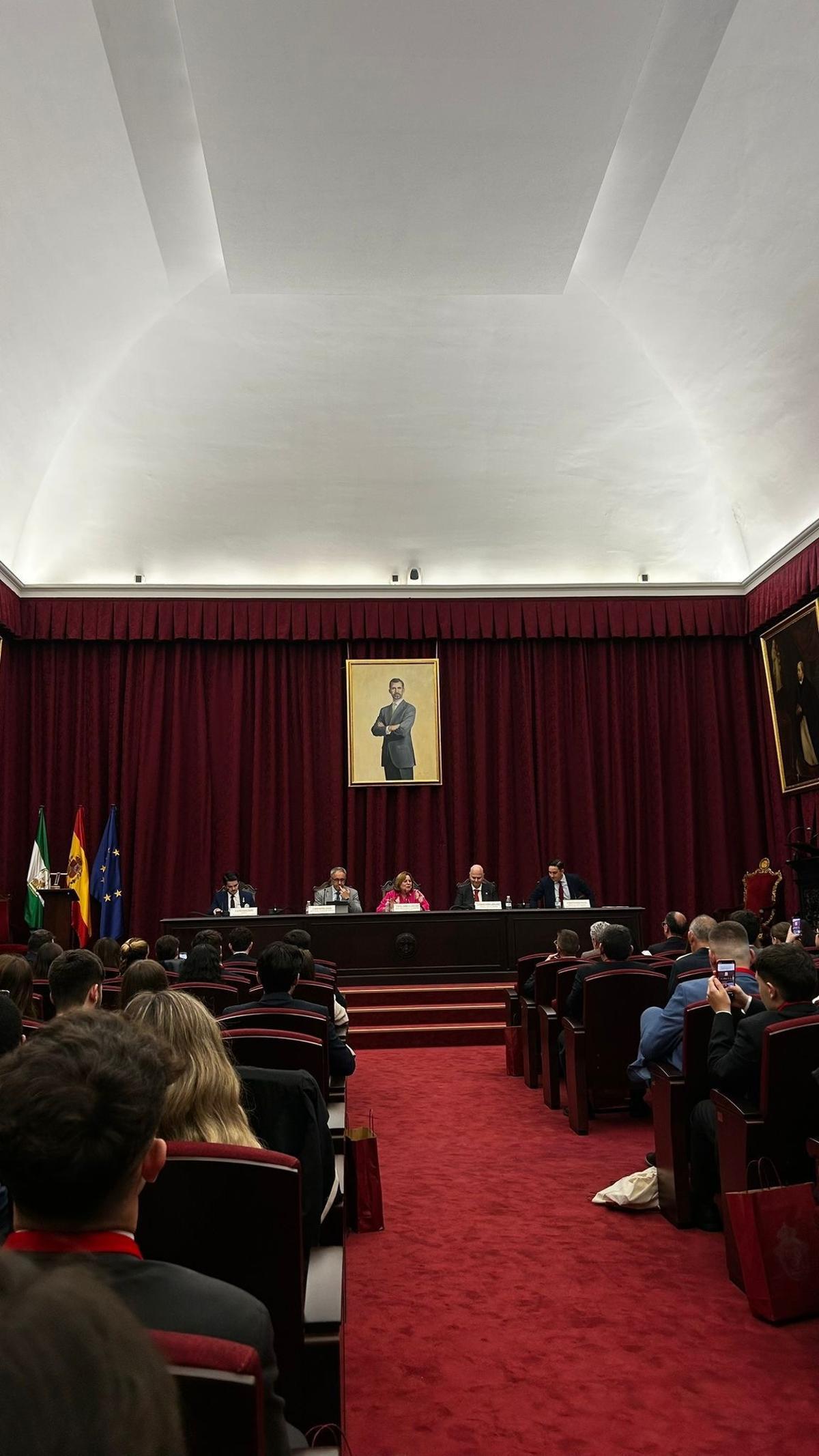 De izquierda a derecha: Alonso Sánchez Martín, Mario Martínez Escoriza, María del Carmen Gallardo Cruz, Fernando Higinio Llano Alonso y Sebastián García Rosauro