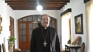 La Diócesis de Coria-Cáceres alerta de una estafa que suplanta la voz del obispo para pedir donaciones