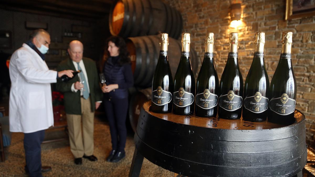 Los responsables de la bodega, en la presentación del Brut Nature.