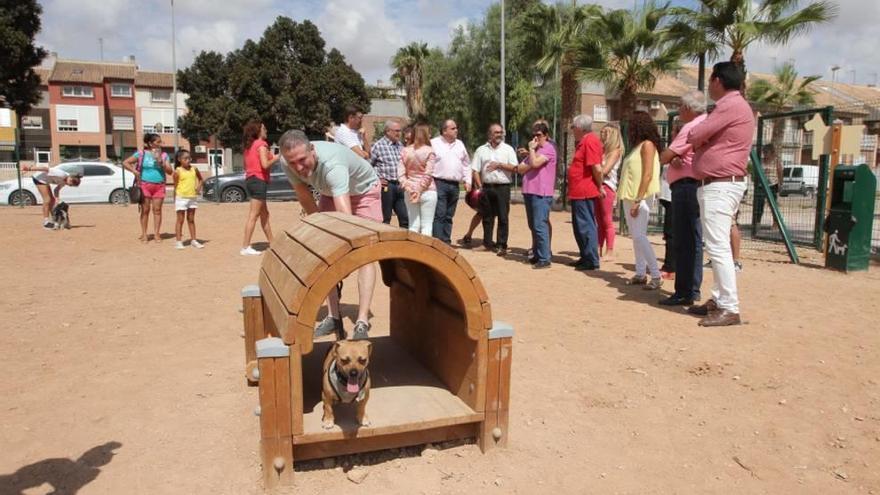 Inaugurada la primera zona de ocio para perros del municipio