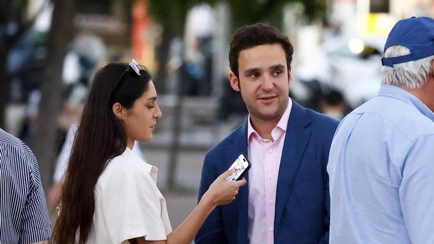 Felipe Juan Froilán de Todos los Santos junto a la 'influencer' Belén Perea