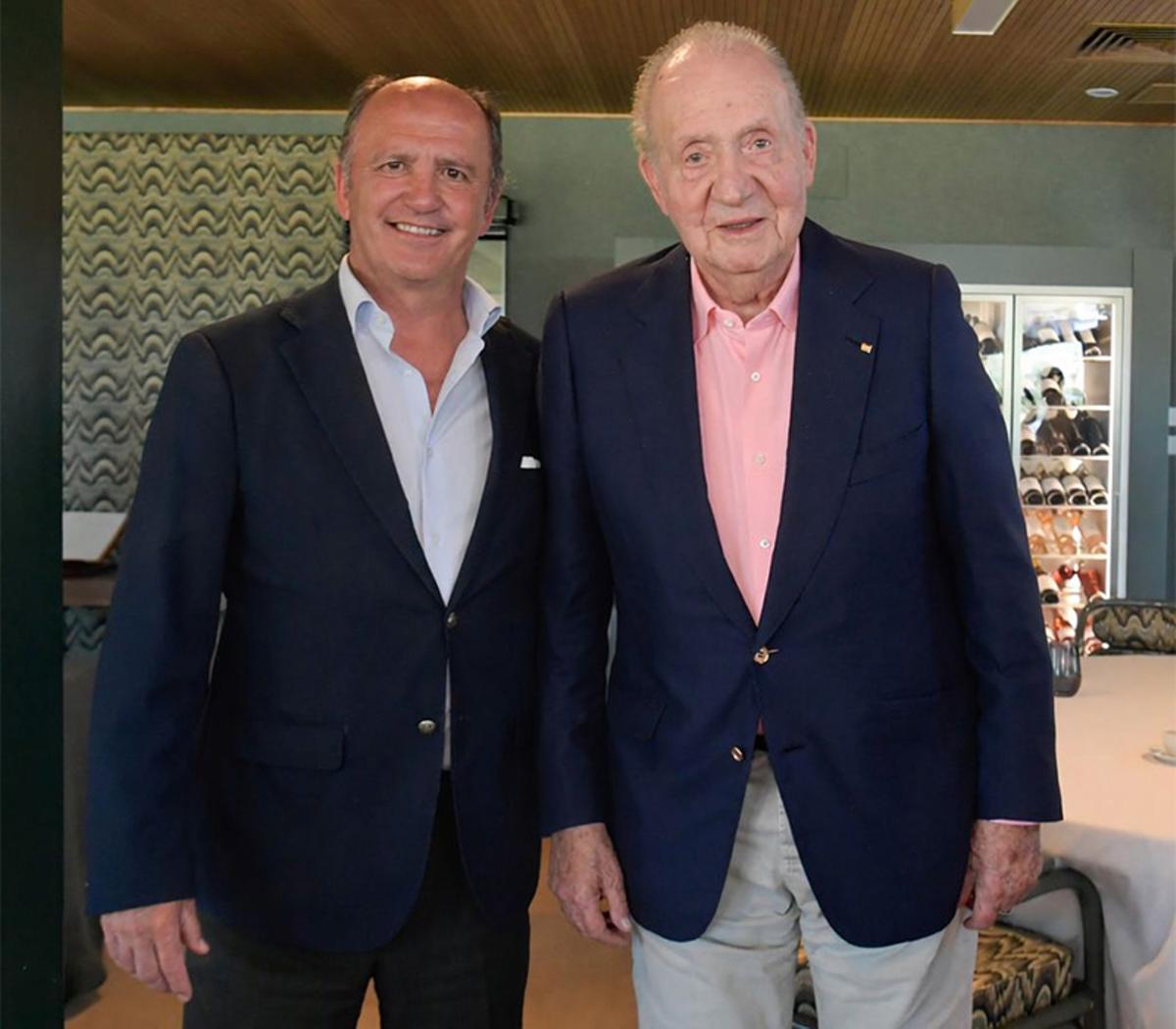 Visita del rey emérito Juan Carlos I al restaurante Hoyo 16 de Sevilla