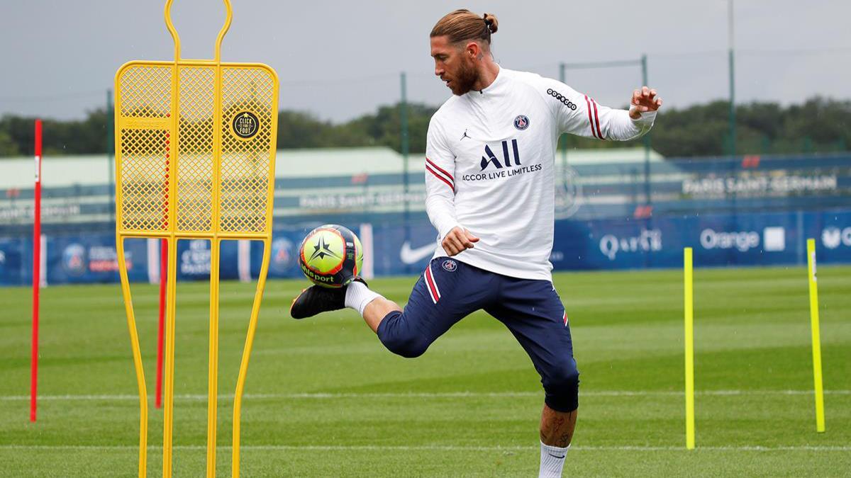 Sergio Ramos, durante un entrenamiento con el PSG