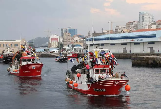 Galería | Procesión de la Virgen del Carmen en el puerto de Vigo este sábado 11 de julio