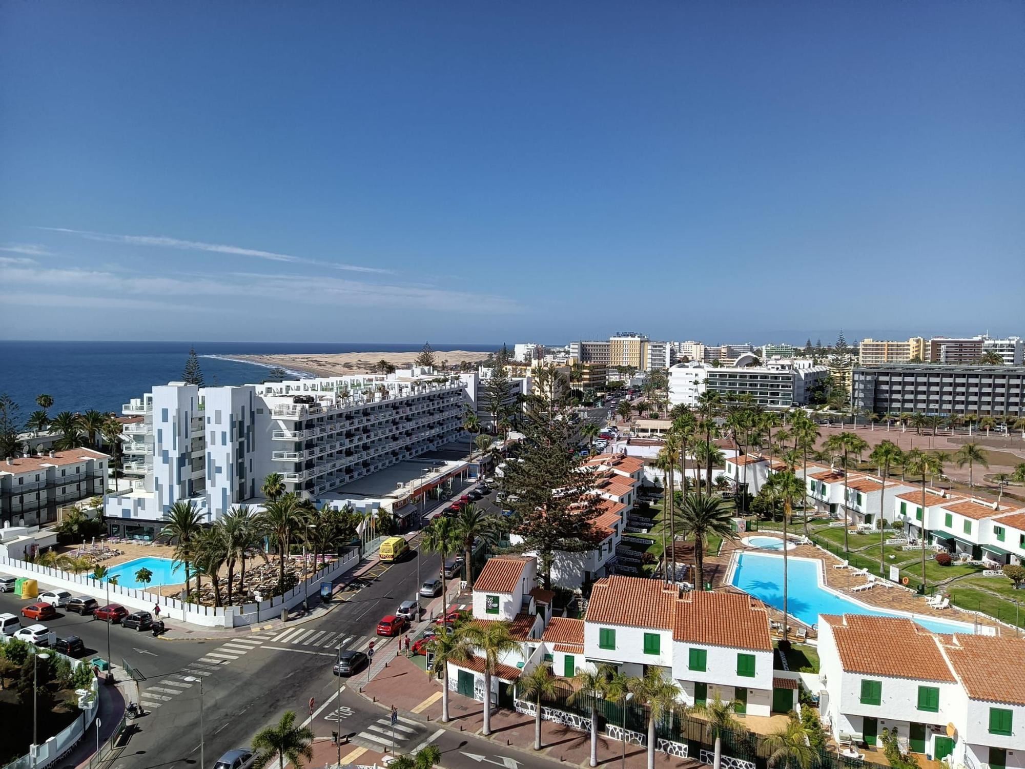 Vista aérea de una panorámica de Playa del Inglés.