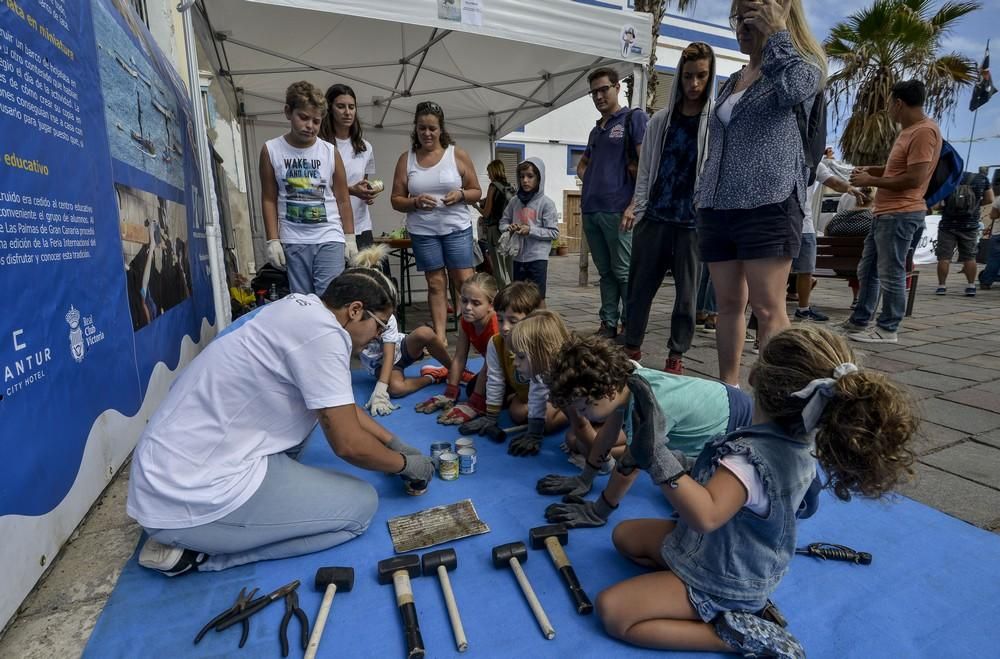 Los piratas desembarcan en San Cristóbal.