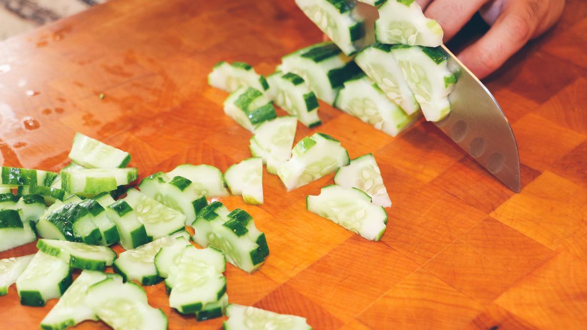 El pepino tiene muy pocas calorías, es drenante y está cargado de vitaminas