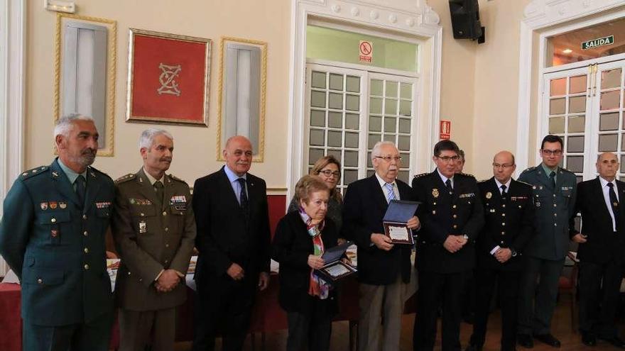 Los Veteranos de las Fuerzas Armadas y Guardia Civil festejan a su patrón