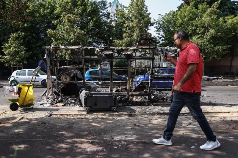 Manifestaciones violentas en Nanterre, Francia, después de que la policía matara a tiros a un joven de 17 años