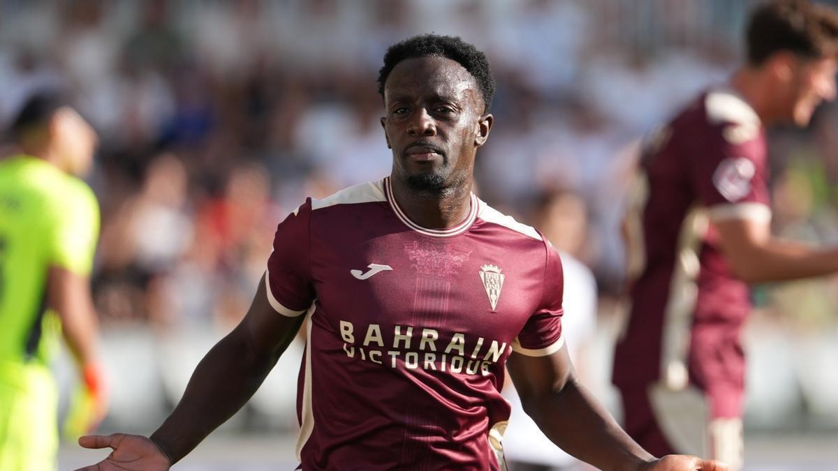 Diarra celebra su gol con el Córdoba CF ante el Burgos, el domingo.