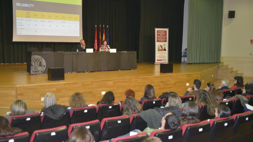 El Salón de Actos de la Facultad de Educación de la UMU acoge estos días una serie de ponencias sobre la formación de niños y niñas con altas capacidades.