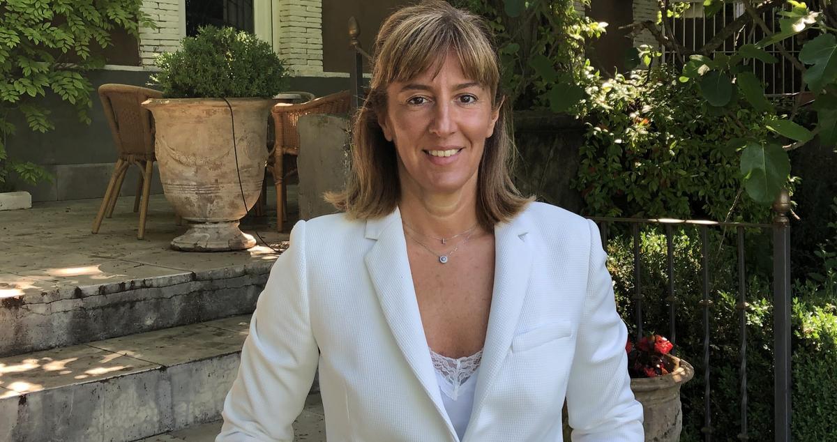 Leonor Lalanne ha escrito 'El delfín de Guara'.