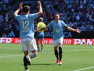 Aspas-Douvikas, una pareja goleadora por explotar