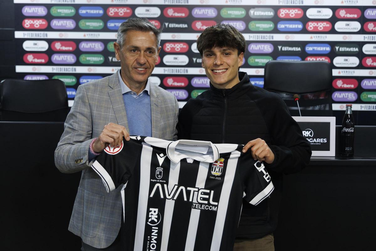 PRESNTACION JUGADOR FC CARTAGENA WILLY CHATILIEZ