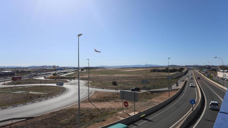 Un paso inferior conectará la carretera del aeropuerto con la A-3 hacia Madrid