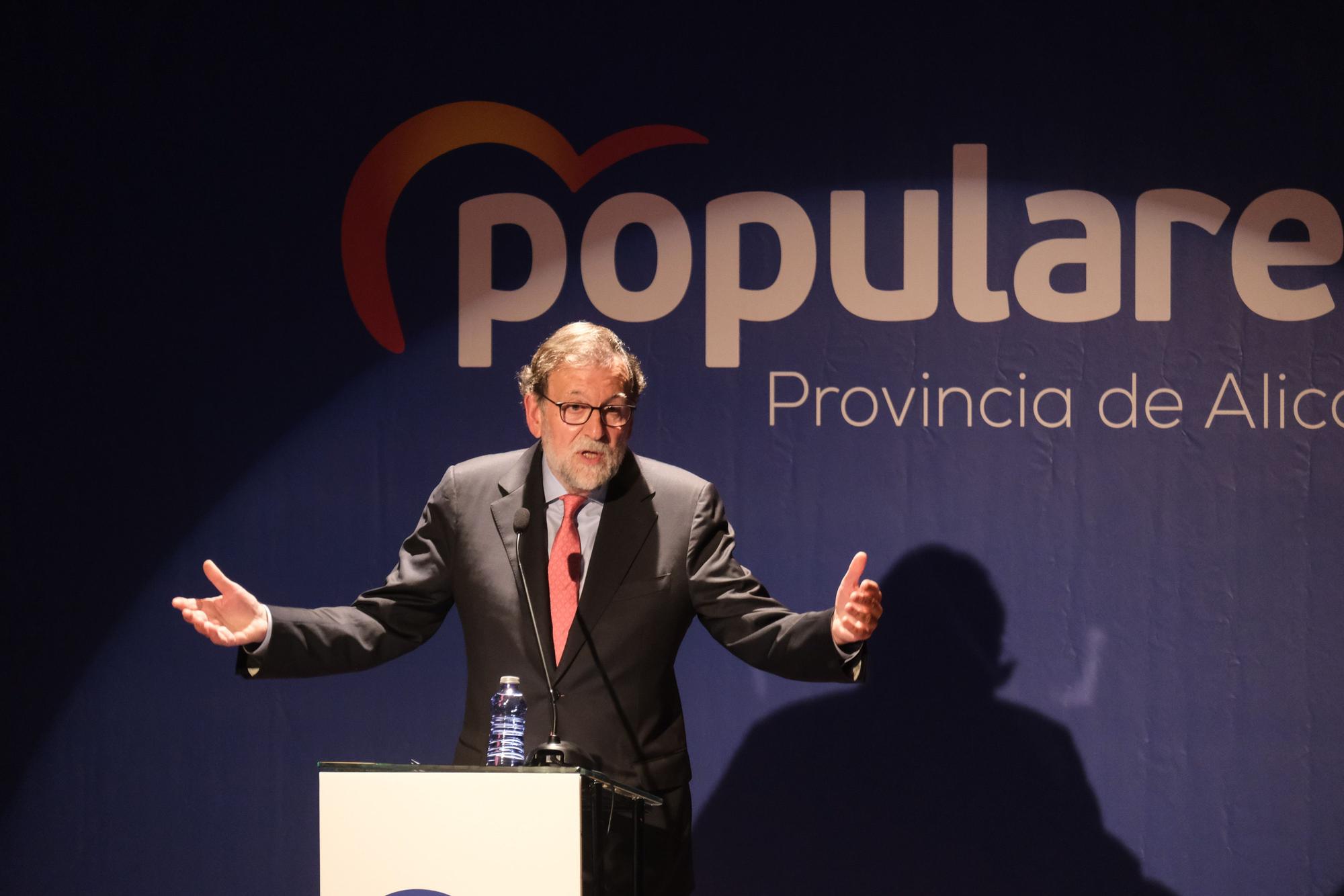 El expresidente Mariano Rajoy visita Villena con motivo del acto de presentación del nuevo candidato a la alcaldía Miguel Ángel Salguero