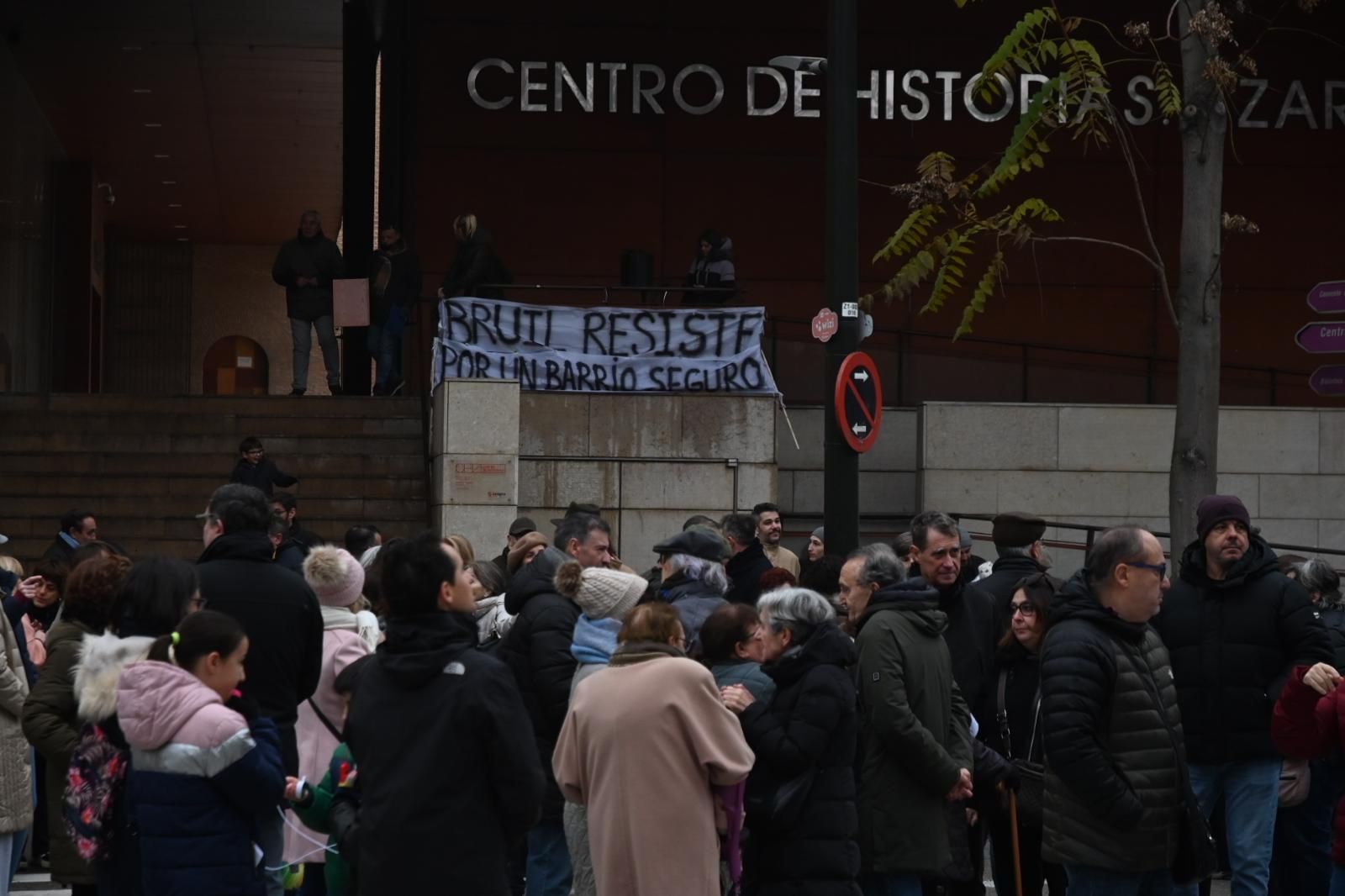 En imágenes | Los vecinos del Parque Bruil se rebelan ante la inseguridad de la zona