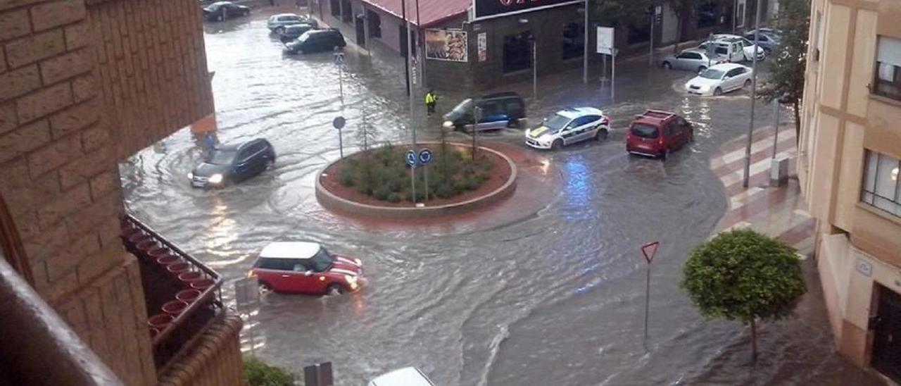 El Ayuntamiento quiere evitar las inundaciones que se producen con lluvias torrenciales en el cruce de Cedre y França.