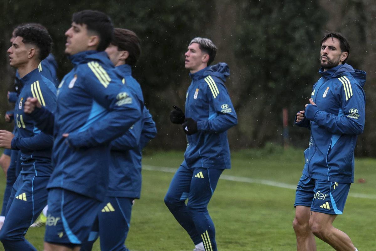 EN IMÁGENES: así fue la jornada de entrenamientos del Real Oviedo en El Requexón previa al duelo ante el Girona