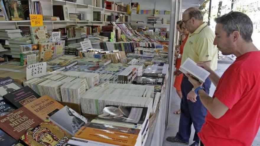 La Feria del Libro Antiguo y de Ocasión se instala en Vigo
