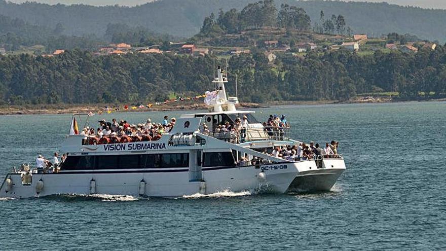 Uno de los catamaranes que recrean la &quot;traslatio&quot;.