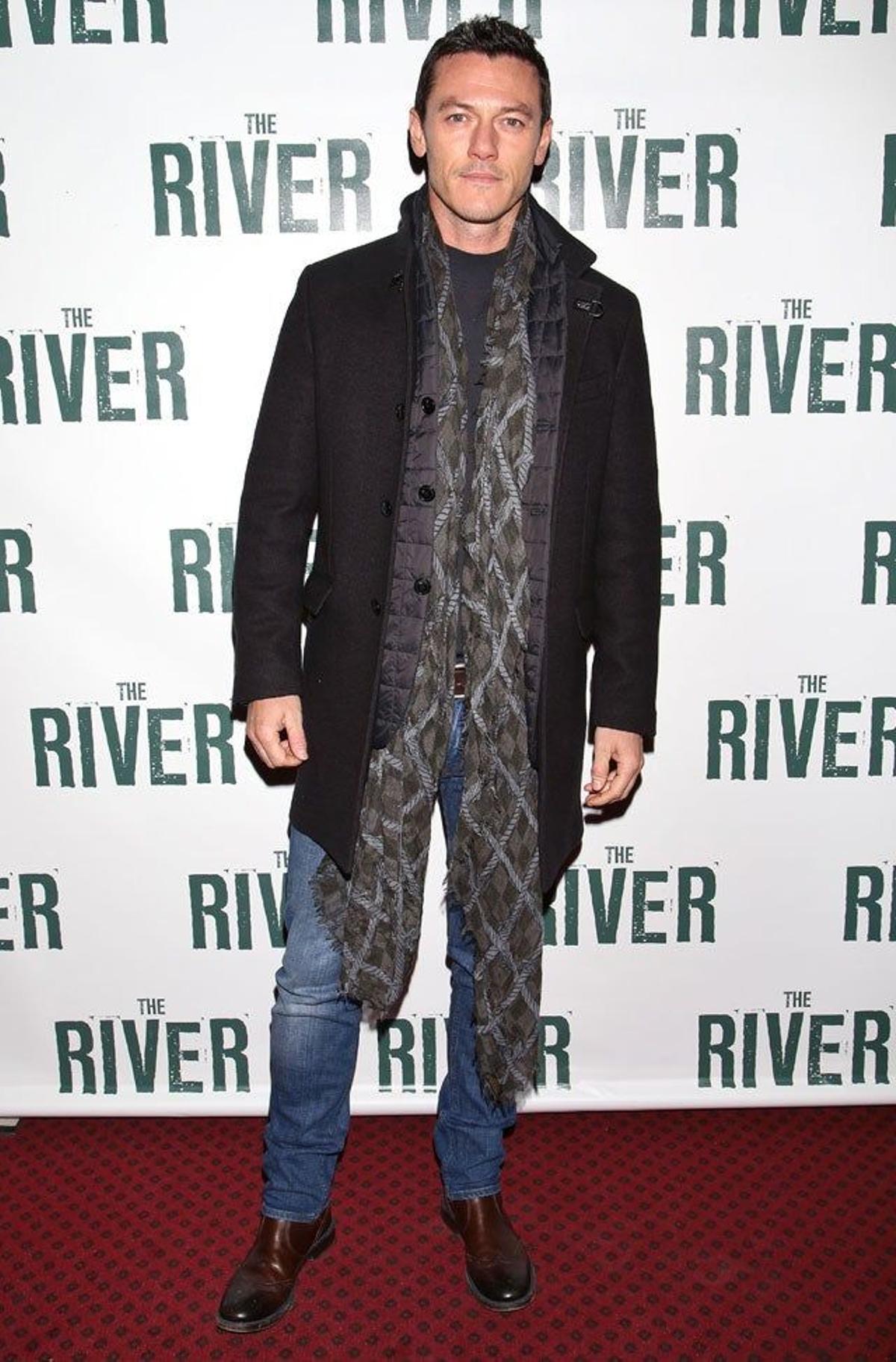 Luke Evans en el estreno de 'The River' en Broadway