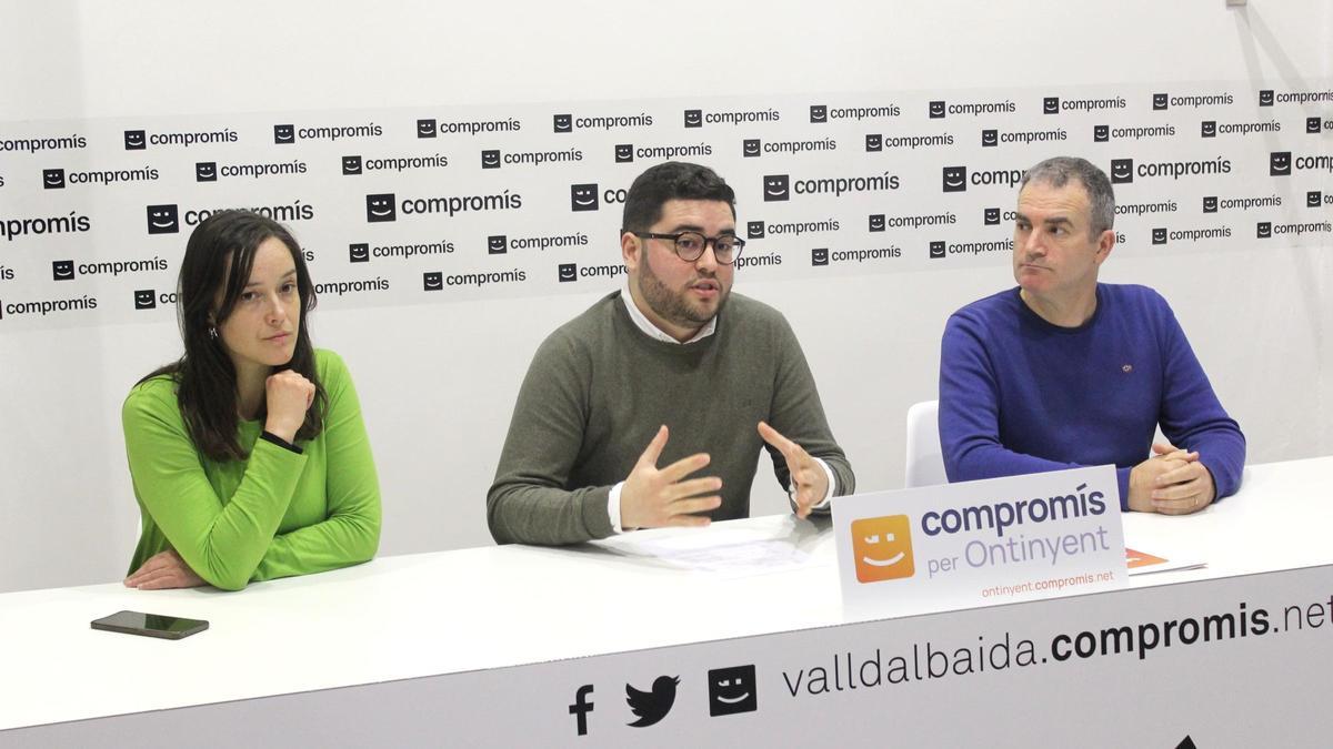 Nico Calabuig, junto a Moreno y Portero, en rueda de prensa este jueves