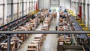 Les entranyes del repartiment d’un milió de paquets al dia