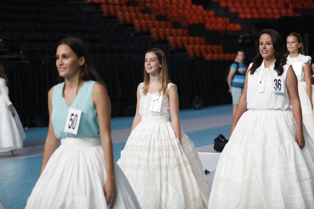 Ensayo de las candidatas a fallera mayor 2019 en la Fonteta