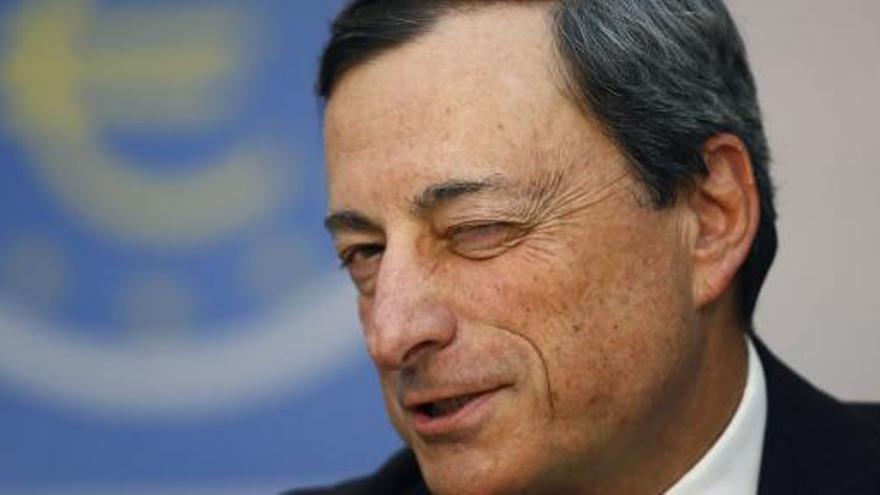 Mario Draghi durante la rueda de prensa en Fráncfort.