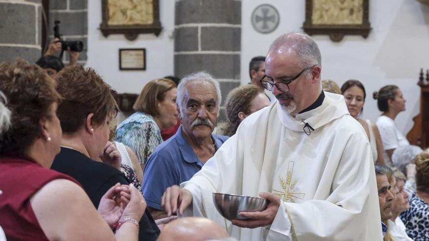 Directo | Miles de peregrinos caminan hacia Teror para ofrecer sus promesas a la Virgen del Pino
