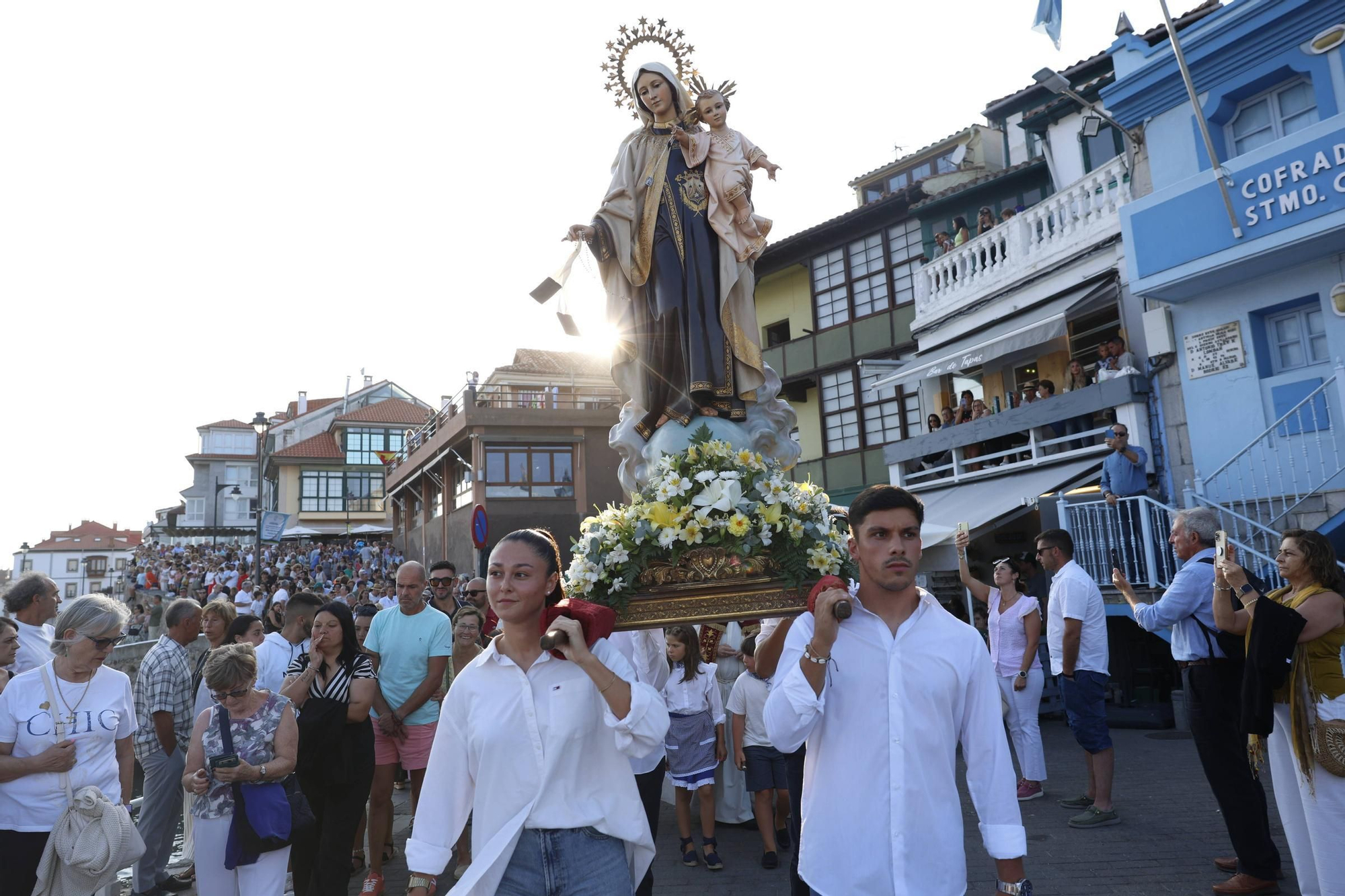 EN IMÁGENES: Multitudinaria procesión del Carmen en Luanco
